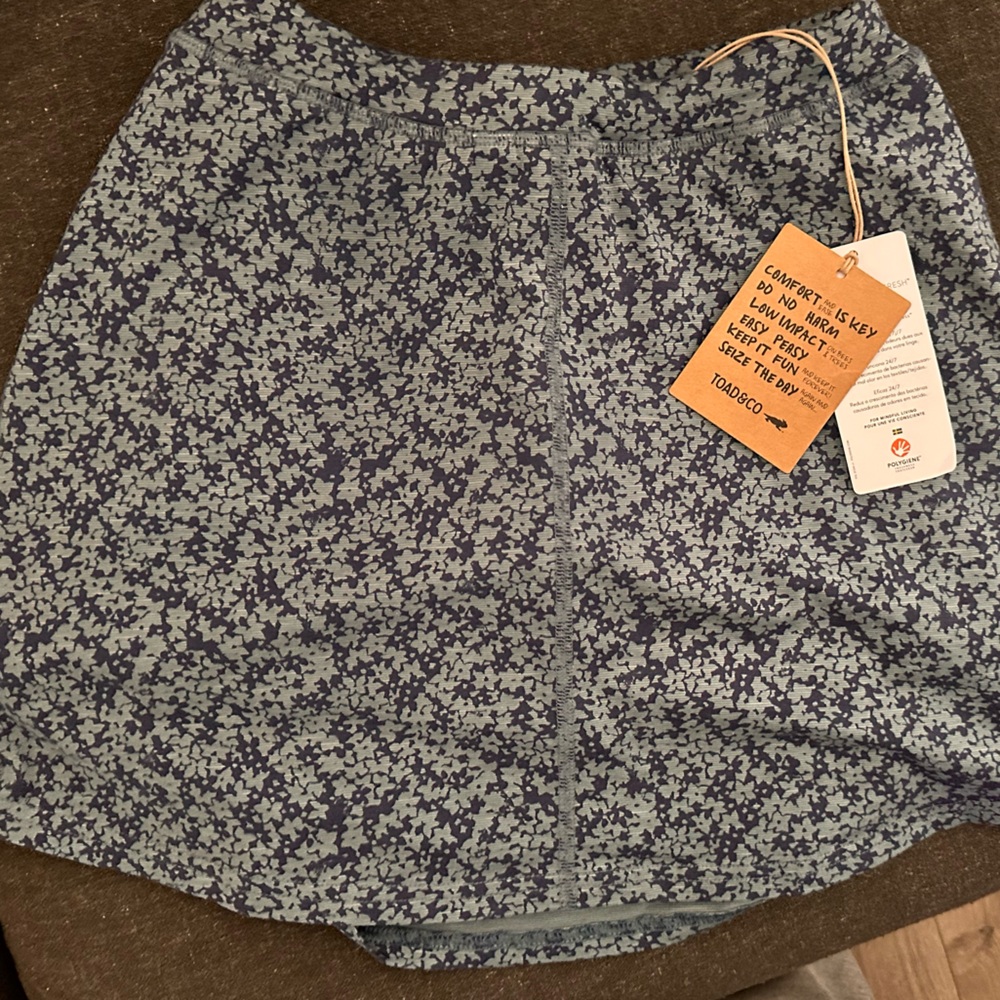 Toad&Co Navy Floral Skirt